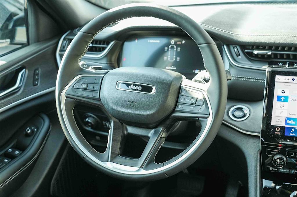 Thumbnail: 2025 Jeep Grand Cherokee L - 8