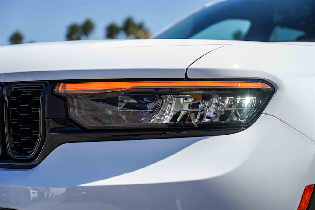 Thumbnail: 2025 Jeep Grand Cherokee L - 16