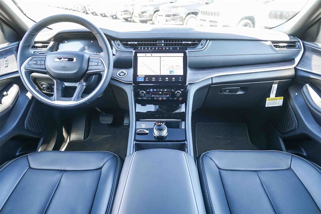 Thumbnail: 2025 Jeep Grand Cherokee L - 2