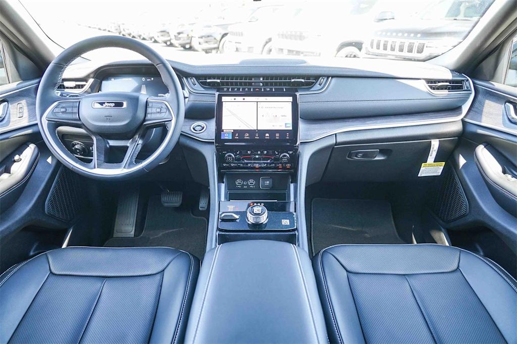 Thumbnail: 2025 Jeep Grand Cherokee L - 2