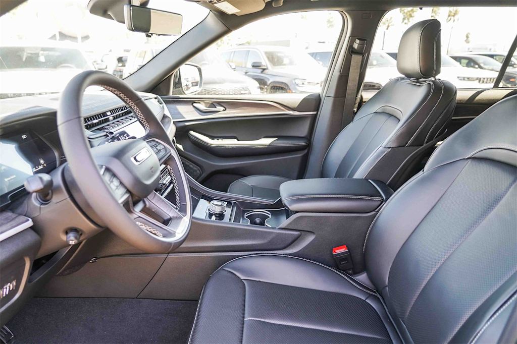 Thumbnail: 2025 Jeep Grand Cherokee L - 11