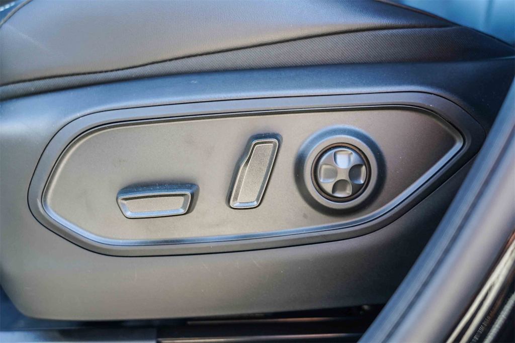 Thumbnail: 2025 Jeep Grand Cherokee L - 24