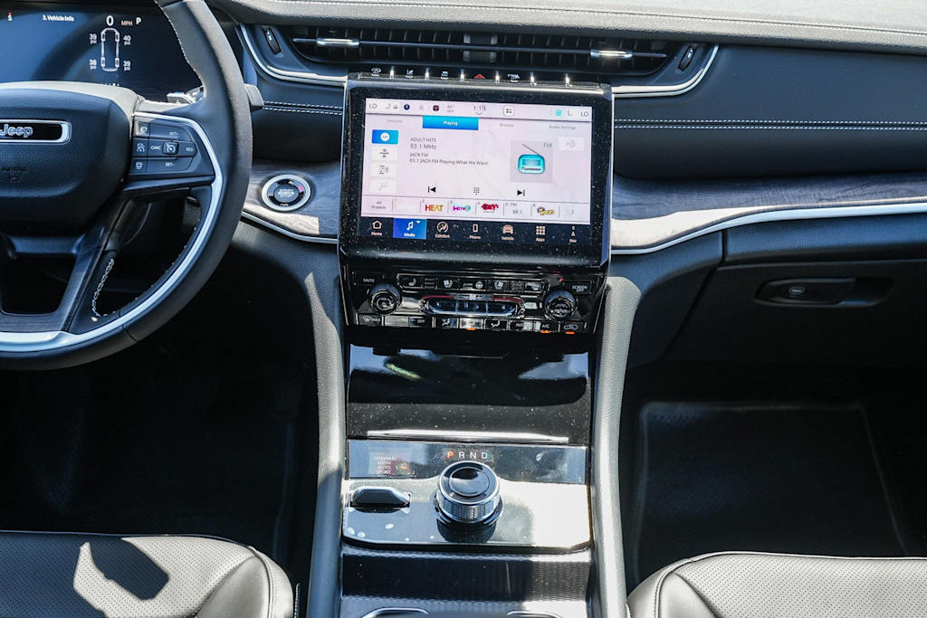 Thumbnail: 2025 Jeep Grand Cherokee L - 8