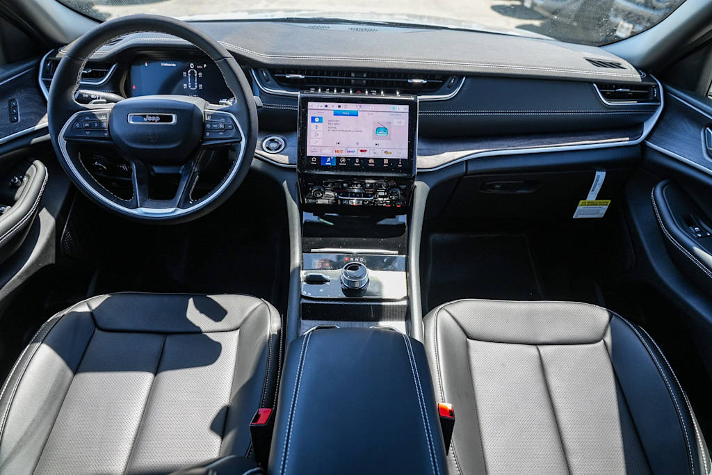 Thumbnail: 2025 Jeep Grand Cherokee L - 2