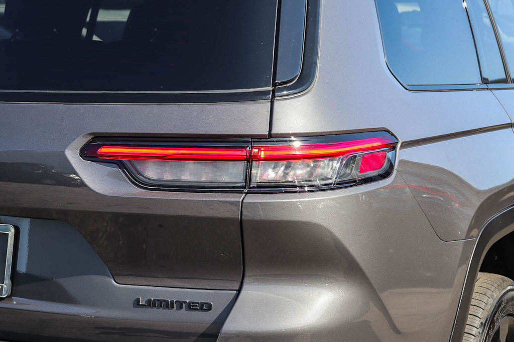Thumbnail: 2025 Jeep Grand Cherokee L - 18