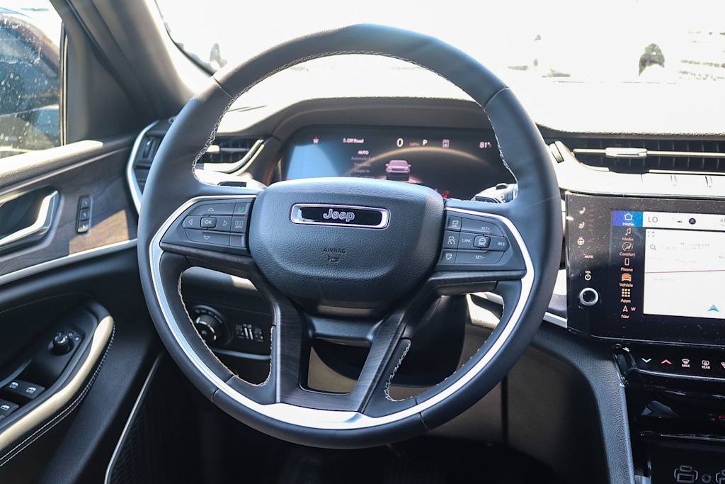 Thumbnail: 2026 Jeep Grand Cherokee L - 8