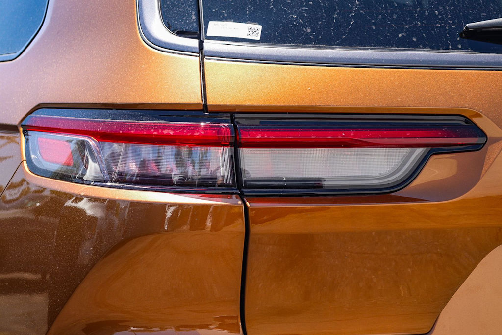 Thumbnail: 2026 Jeep Grand Cherokee L - 18