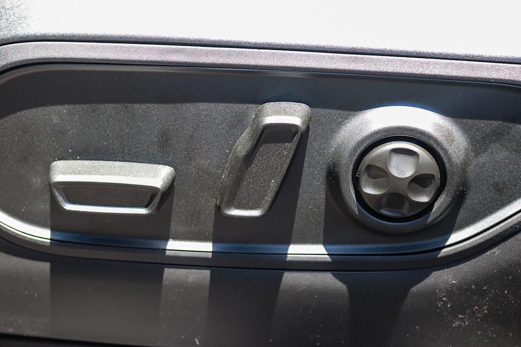 Thumbnail: 2026 Jeep Grand Cherokee L - 23