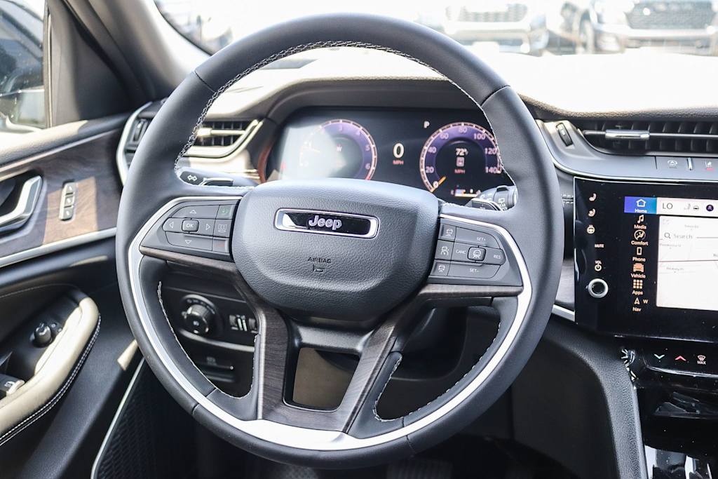 Thumbnail: 2026 Jeep Grand Cherokee L - 8