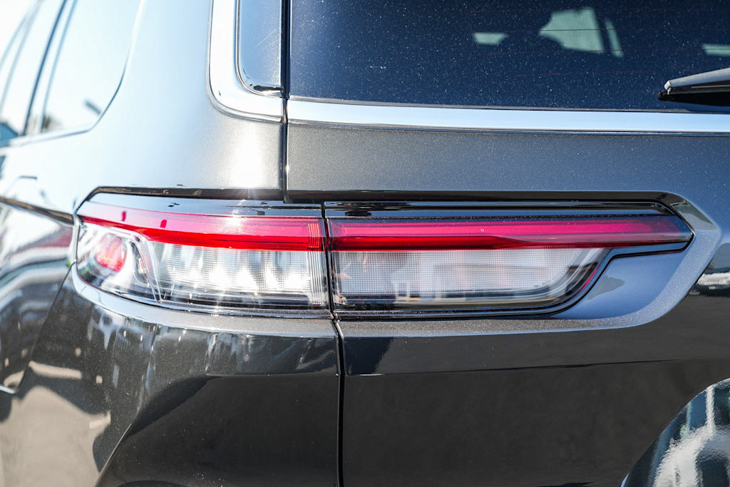 Thumbnail: 2022 Jeep Grand Cherokee L - 19