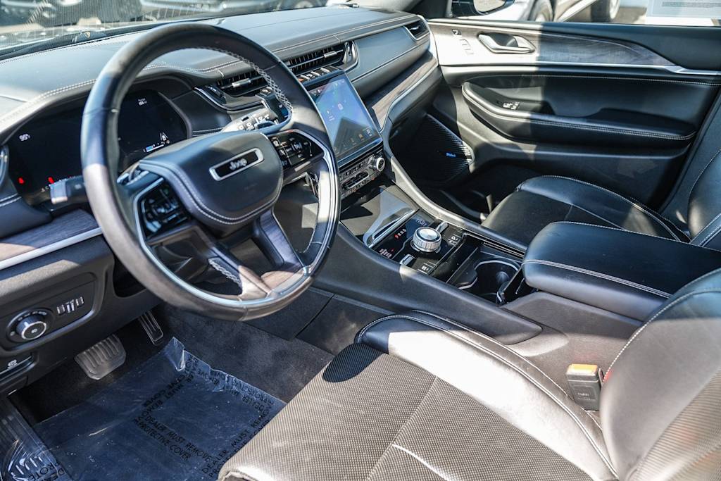 Thumbnail: 2022 Jeep Grand Cherokee L - 13
