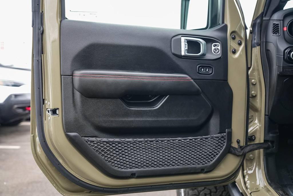 Thumbnail: 2025 Jeep Wrangler - 21