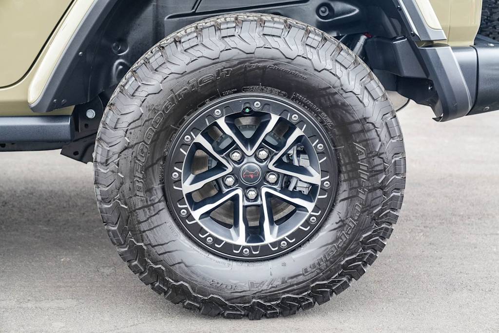 Thumbnail: 2025 Jeep Wrangler - 19