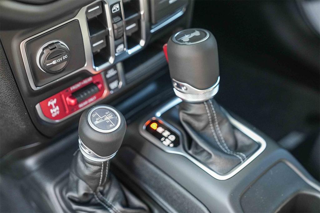 Thumbnail: 2025 Jeep Wrangler - 13