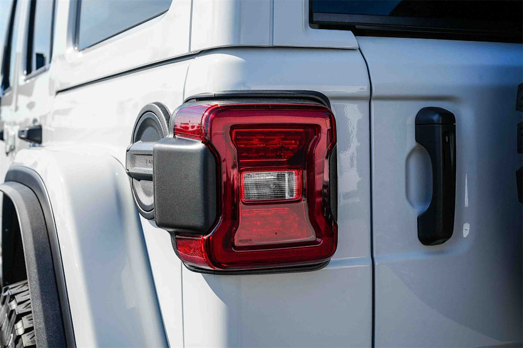 Thumbnail: 2025 Jeep Wrangler - 16