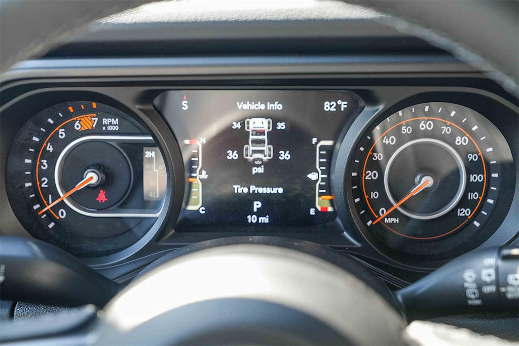 Thumbnail: 2025 Jeep Wrangler - 14