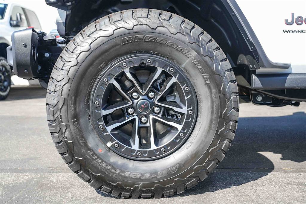 Thumbnail: 2025 Jeep Wrangler - 5