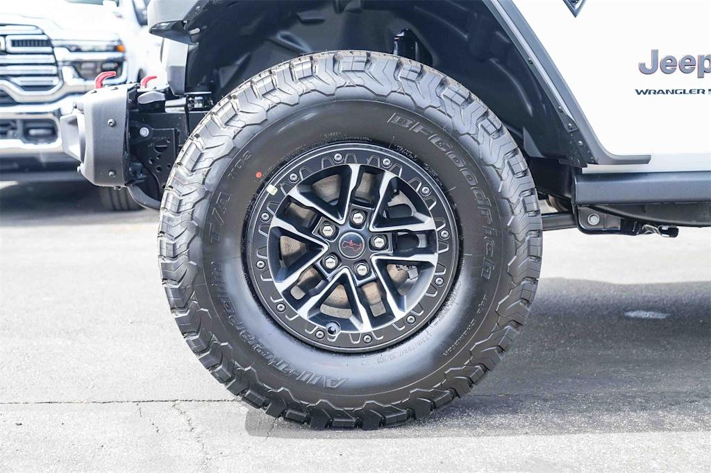 Thumbnail: 2025 Jeep Wrangler - 5