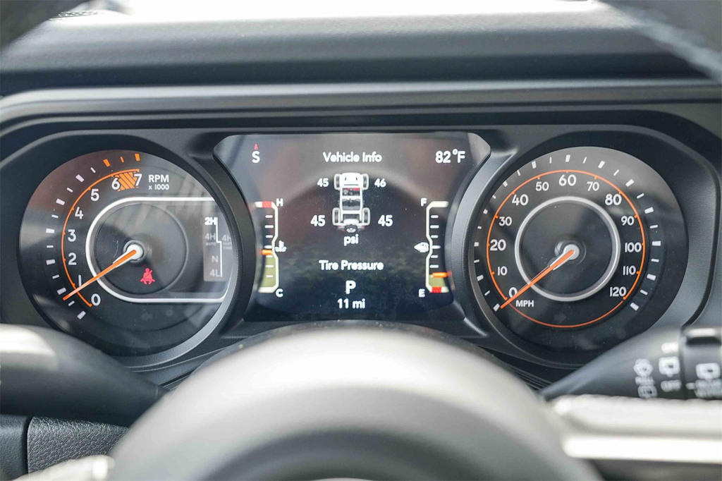 Thumbnail: 2025 Jeep Wrangler - 14