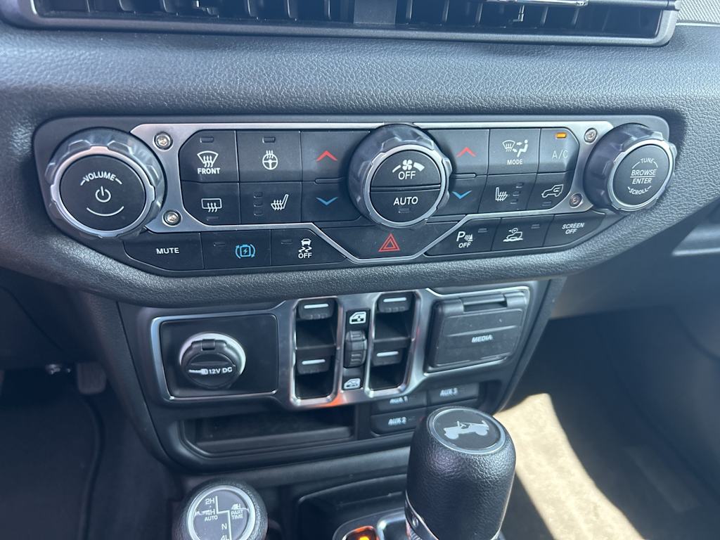 Thumbnail: 2024 Jeep Wrangler - 46