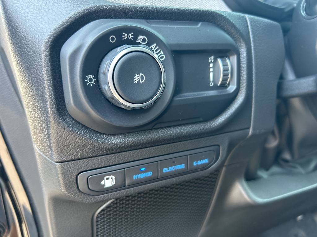Thumbnail: 2024 Jeep Wrangler - 41