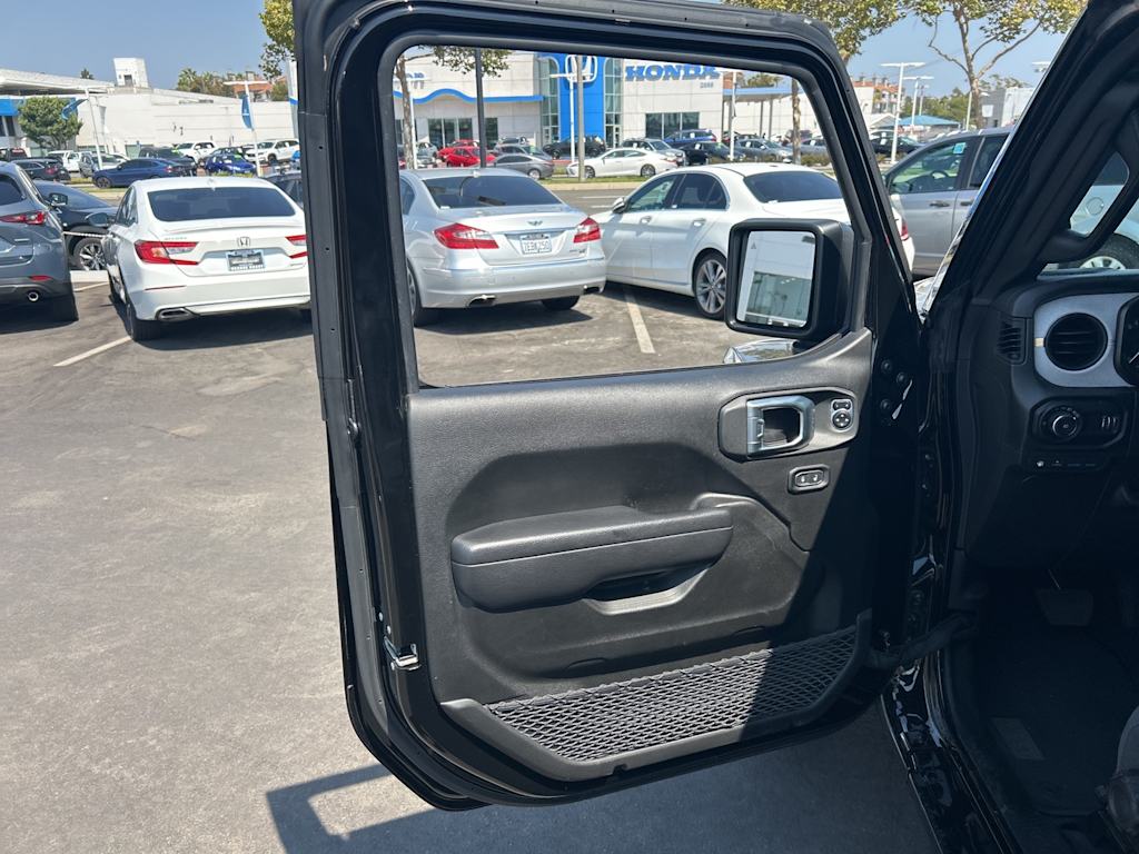 Thumbnail: 2024 Jeep Wrangler - 34