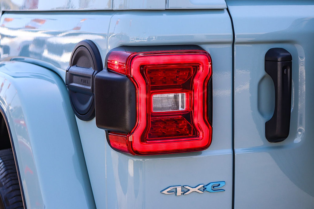 Thumbnail: 2024 Jeep Wrangler - 20