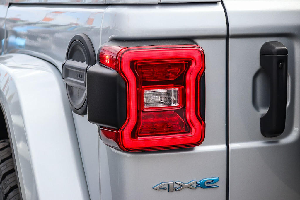 Thumbnail: 2024 Jeep Wrangler - 15
