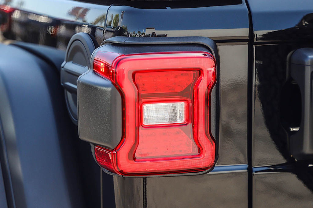 Thumbnail: 2026 Jeep Wrangler - 18