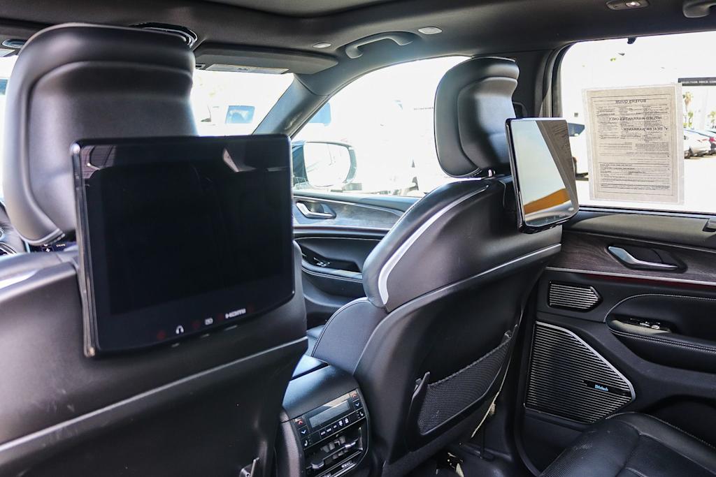 Thumbnail: 2023 Jeep Grand Cherokee - 23