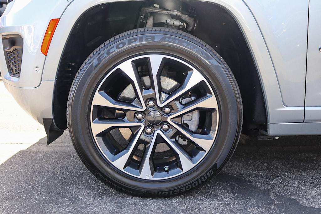Thumbnail: 2023 Jeep Grand Cherokee - 7