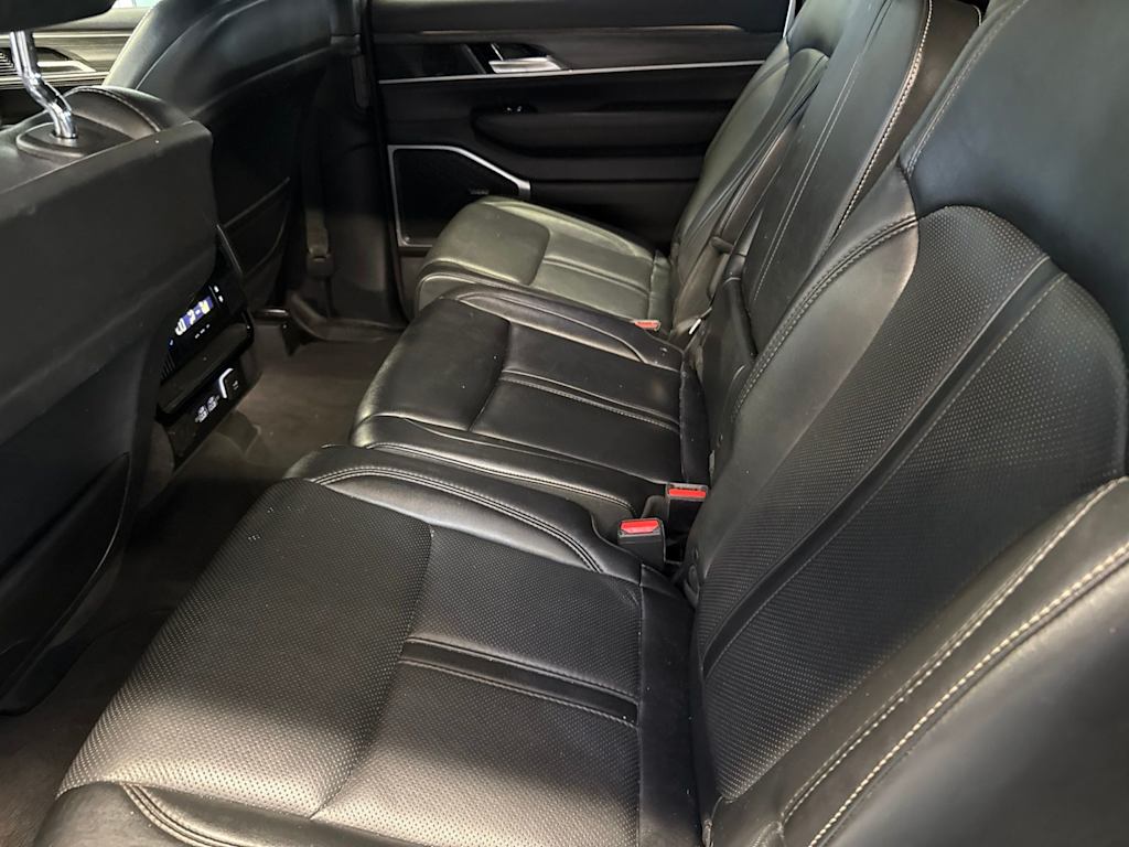 Thumbnail: 2024 Jeep Wagoneer - 6