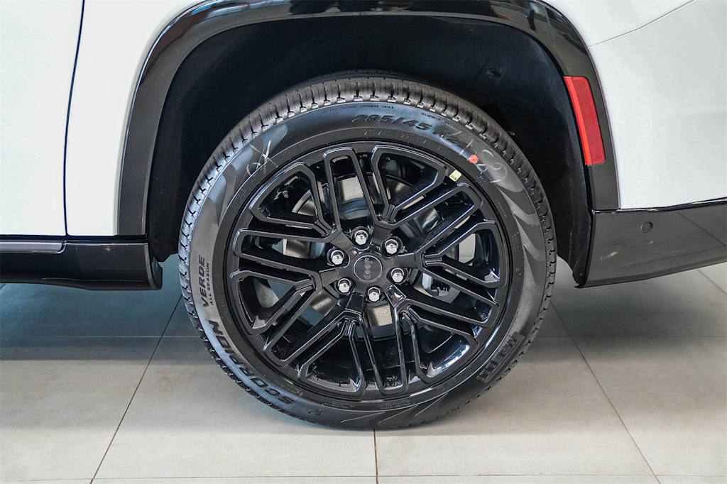 Thumbnail: 2026 Jeep Grand Wagoneer L - 19