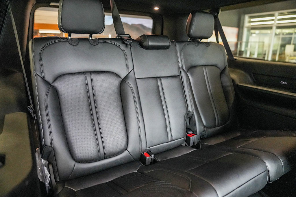 Thumbnail: 2026 Jeep Grand Wagoneer L - 21