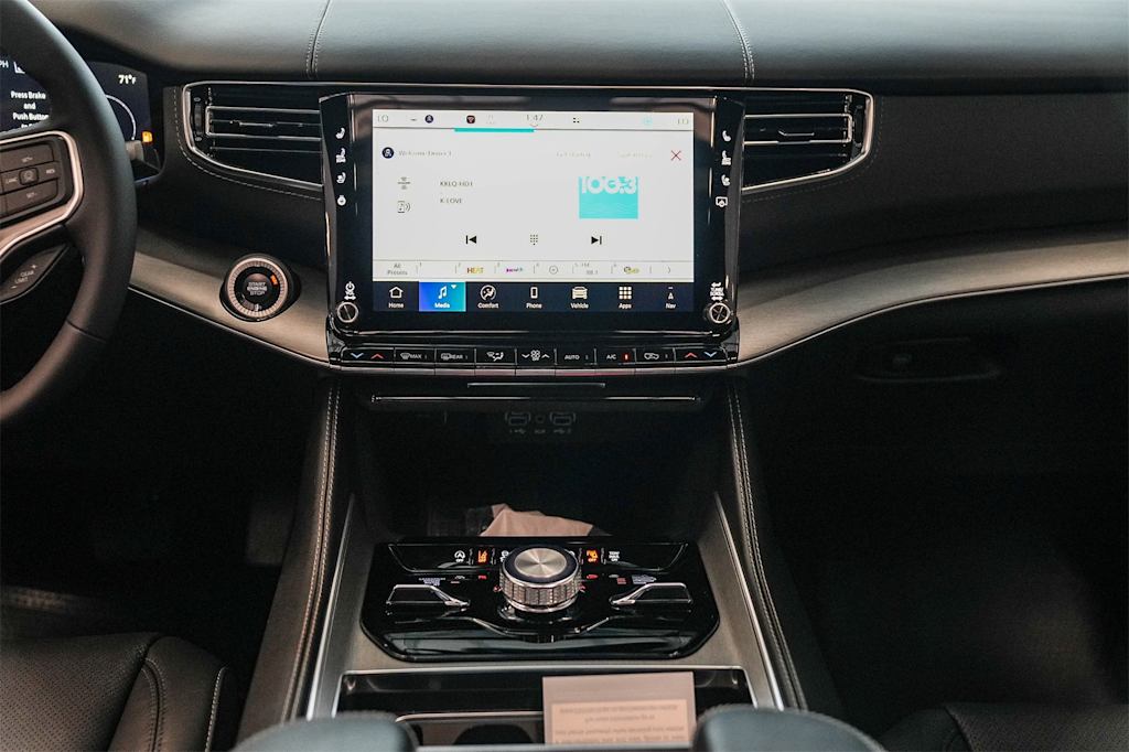 Thumbnail: 2026 Jeep Grand Wagoneer L - 12