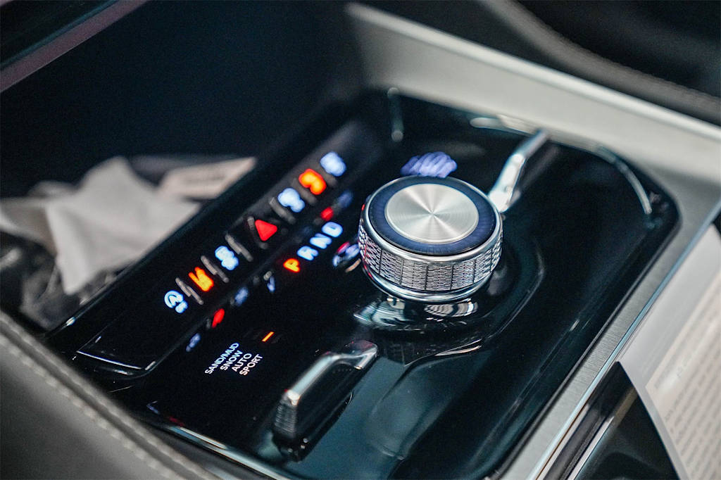 Thumbnail: 2026 Jeep Grand Wagoneer L - 14