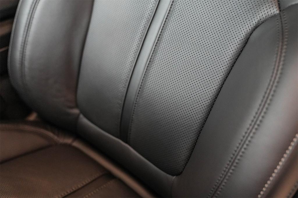 Thumbnail: 2026 Jeep Grand Wagoneer L - 25