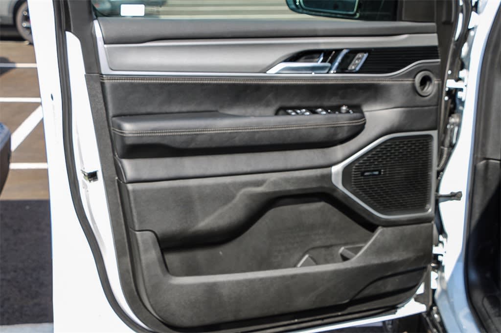 2025 Jeep Wagoneer Series II 22