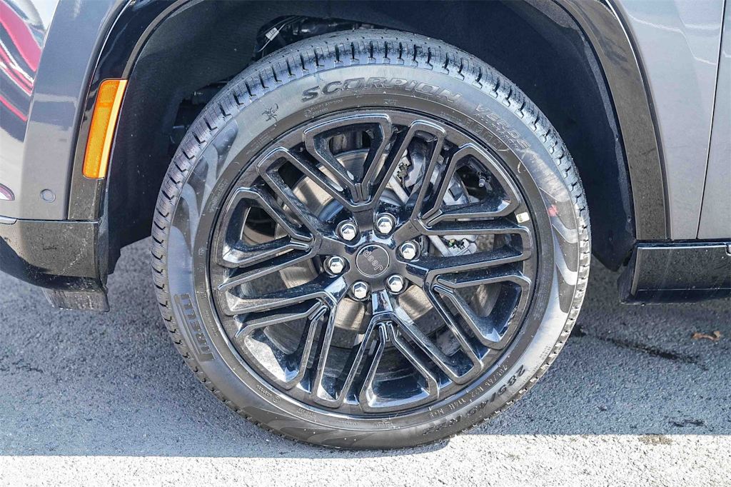 Thumbnail: 2026 Jeep Grand Wagoneer L - 6