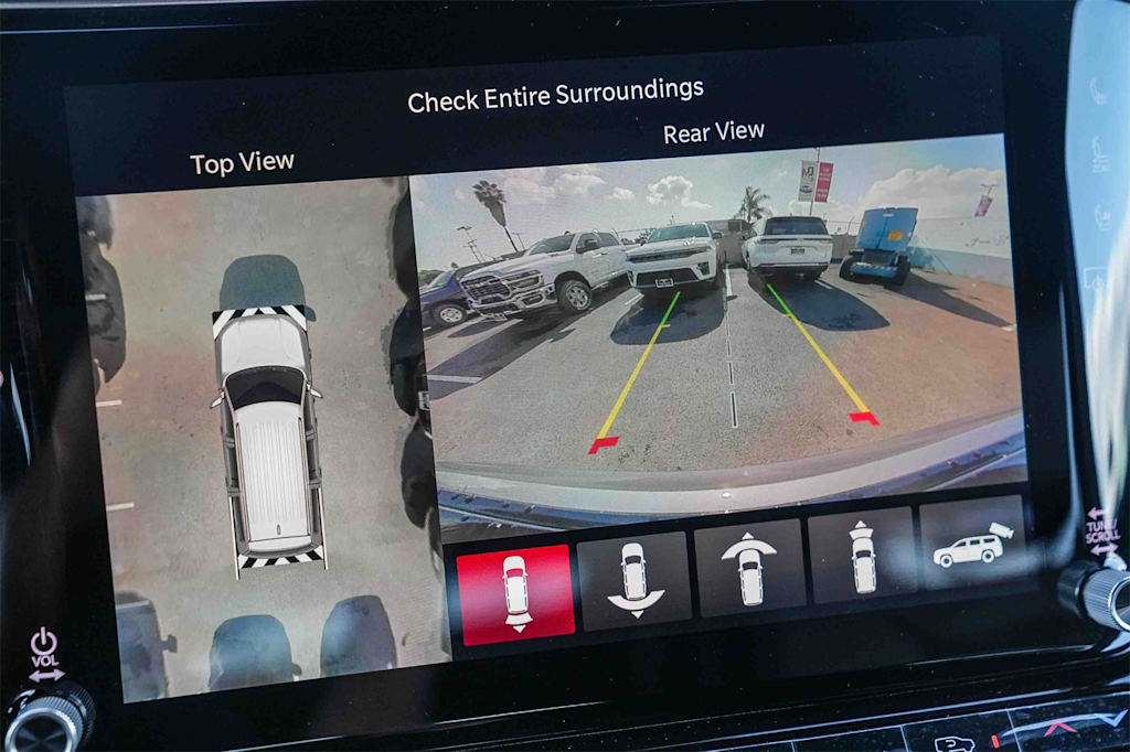 Thumbnail: 2026 Jeep Grand Wagoneer L - 25