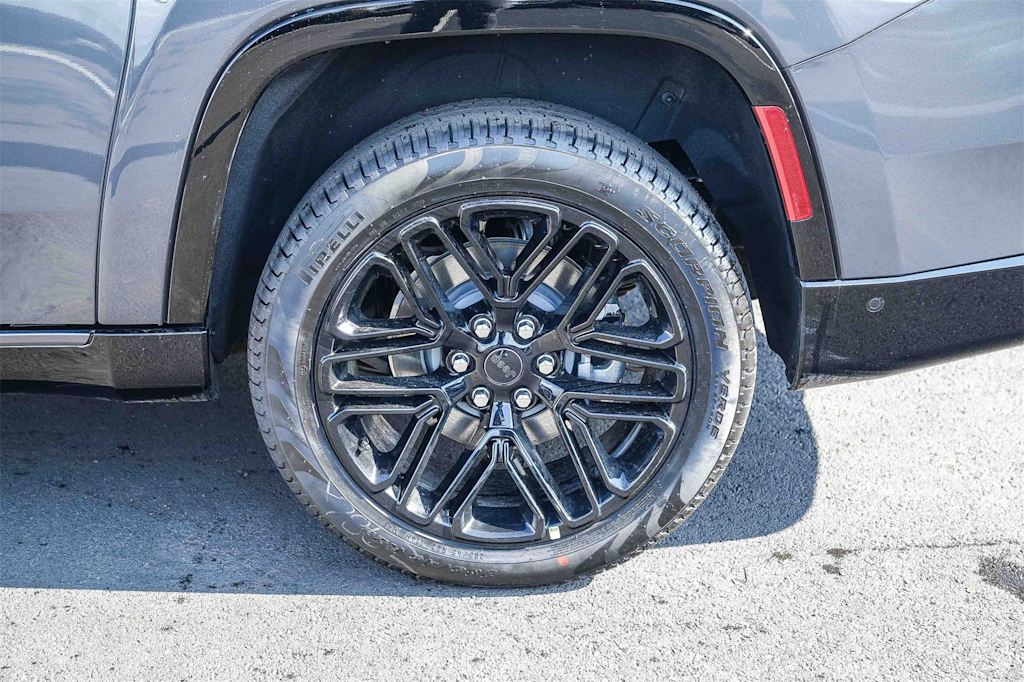 Thumbnail: 2026 Jeep Grand Wagoneer L - 19