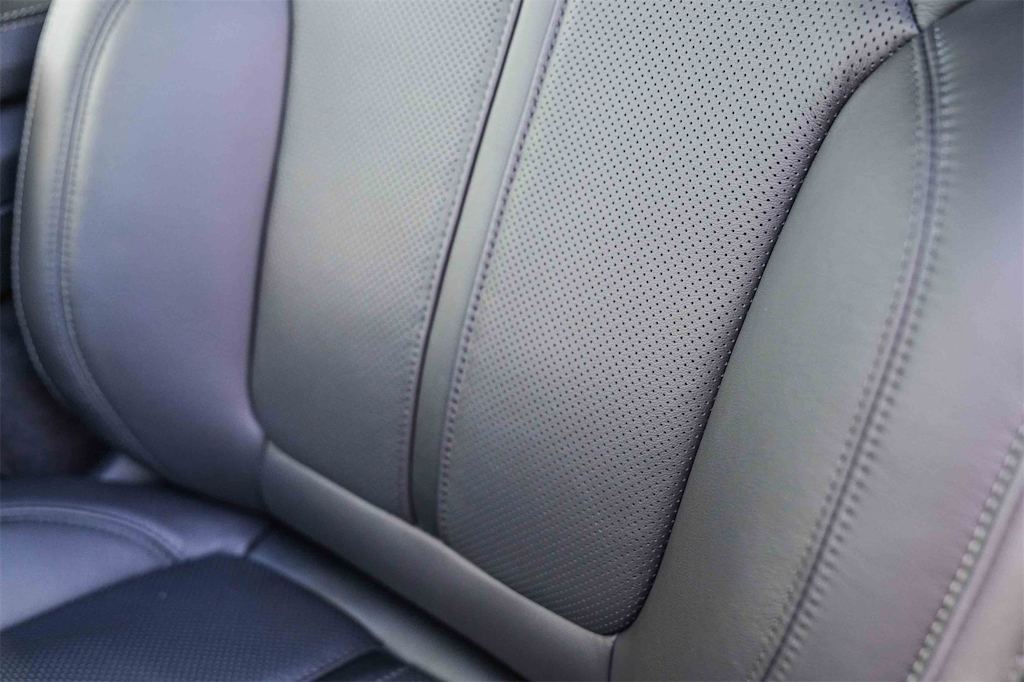 Thumbnail: 2026 Jeep Grand Wagoneer L - 26