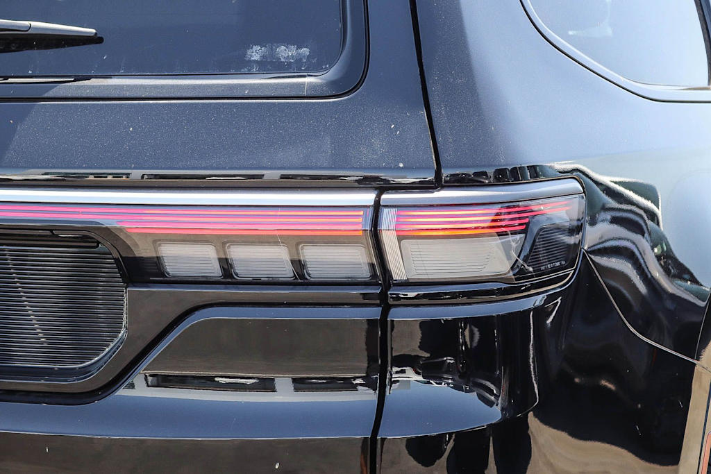 Thumbnail: 2026 Jeep Grand Wagoneer - 19