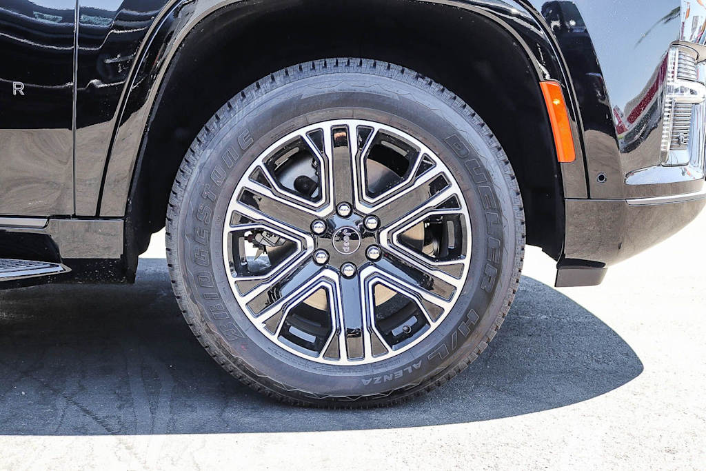 Thumbnail: 2026 Jeep Grand Wagoneer - 6