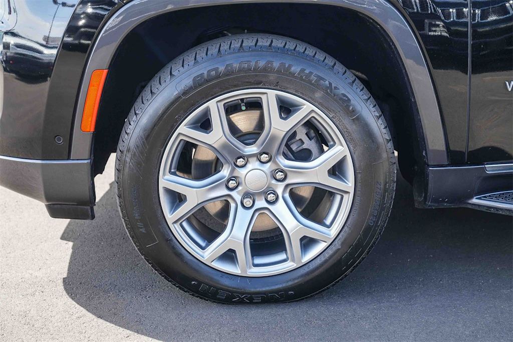 Thumbnail: 2022 Jeep Wagoneer - 5