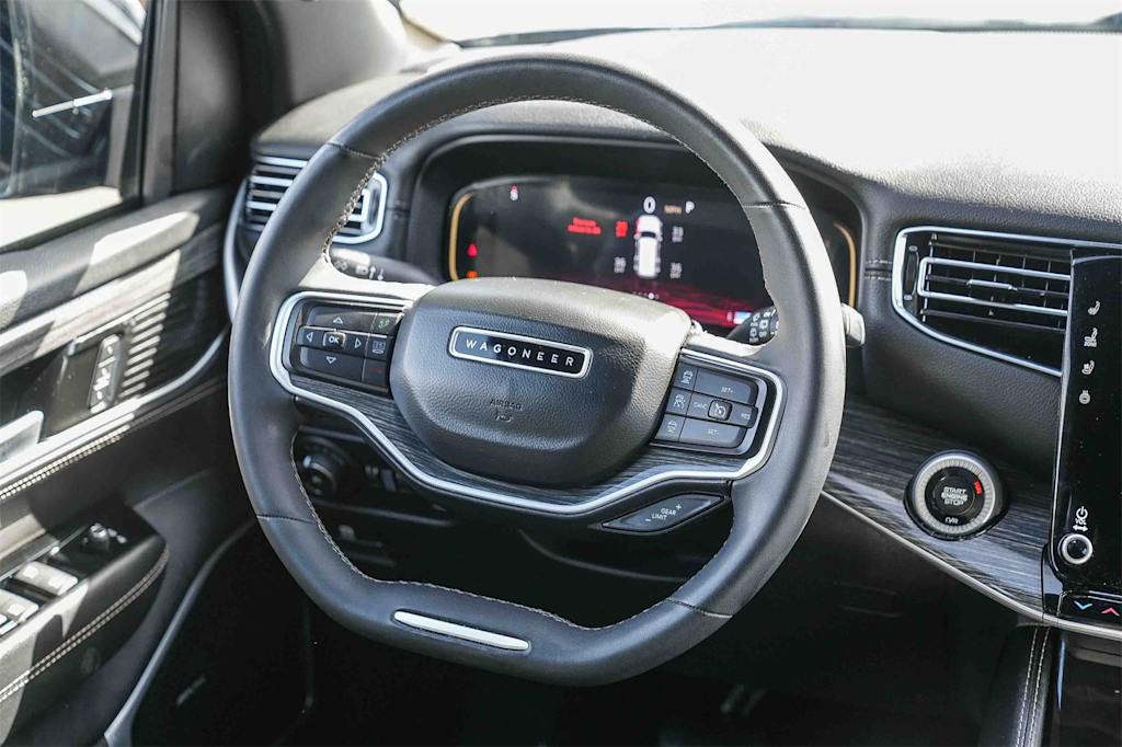 Thumbnail: 2022 Jeep Wagoneer - 7