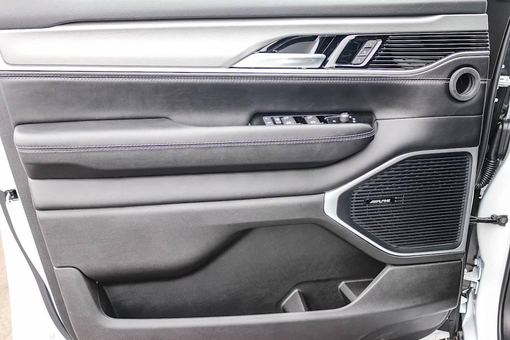 Thumbnail: 2026 Jeep Grand Wagoneer - 24