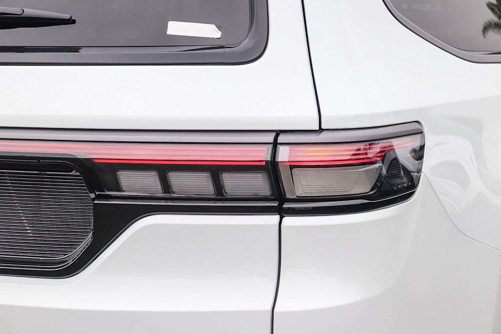 Thumbnail: 2026 Jeep Grand Wagoneer - 19