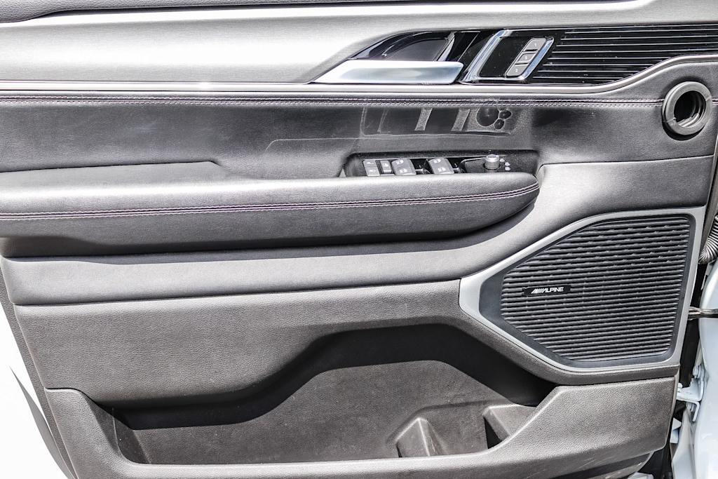 Thumbnail: 2025 Jeep Wagoneer - 20