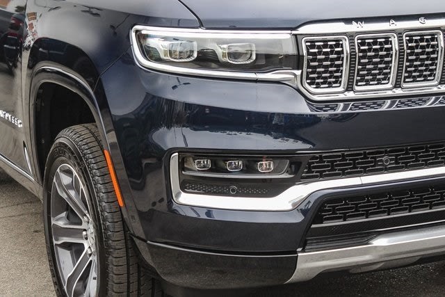 2023 Jeep Grand Wagoneer  18